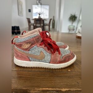 Jordan 1 mid “Denim Red”